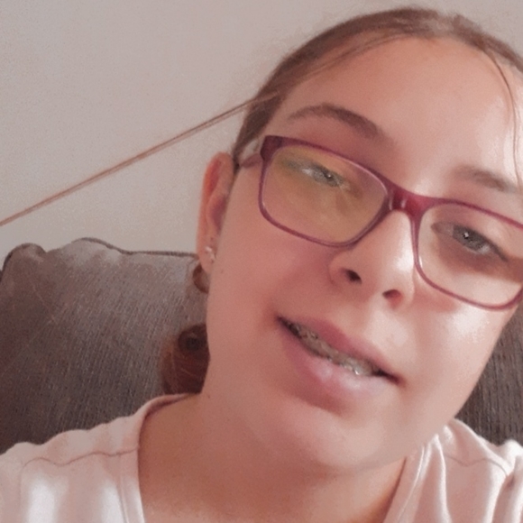 Meet your Posher, Bree - Picture 4 of 4